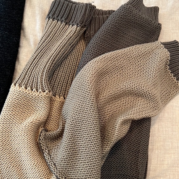 Cut out turtleneck - Picture 4 of 4